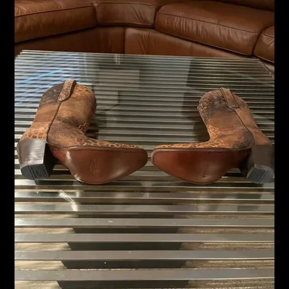 CORRAL BOOTS COWGIRL LD BROWN CHEETAH PRINT SHORT TOP - Picture 6 of 6